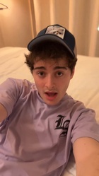 Noah Schnapp : noah-schnapp-1703465483.jpg
