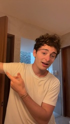 Noah Schnapp : noah-schnapp-1703621197.jpg