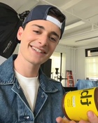 Noah Schnapp : noah-schnapp-1716421346.jpg