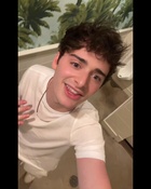 Noah Schnapp : noah-schnapp-1742757087.jpg