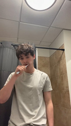 Noah Schnapp : noah-schnapp-1742996726.jpg