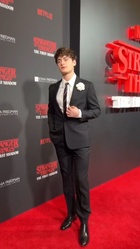Noah Schnapp : noah-schnapp-1745445046.jpg