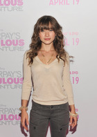 Olesya Rulin : olesya-rulin-1371349024.jpg