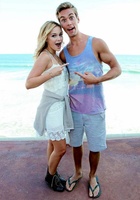 Olivia Holt : TI4U1422381362.jpg