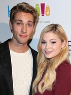 Olivia Holt : TI4U1428428701.jpg