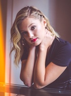 Olivia Holt : olivia-holt-1478193513.jpg