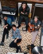 One Direction : one-direction-1428079607.jpg