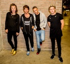 One Direction : one-direction-1428425390.jpg