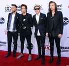 One Direction : one-direction-1432239666.jpg