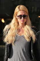 Paris Hilton : paris-hilton-1332178162.jpg