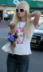 Paris Hilton : parishilton_1255240120.jpg