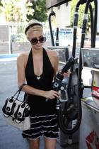 Paris Hilton : parishilton_1255330702.jpg