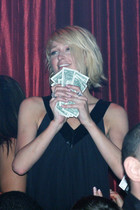 Paris Hilton : parishilton_1255330713.jpg