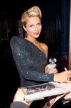 Paris Hilton : parishilton_1255850732.jpg