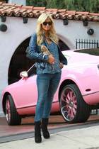 Paris Hilton : parishilton_1290650779.jpg