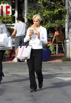 Paris Hilton : parishilton_1295458517.jpg