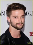 Patrick Schwarzenegger : patrick-schwarzenegger-1412003431.jpg