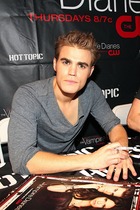 Paul Wesley : paulwesley_1291488548.jpg