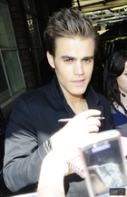 Paul Wesley : paulwesley_1291507290.jpg