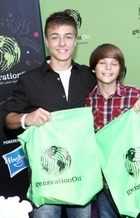 Peyton Meyer : peyton-meyer-1393858496.jpg