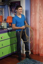 Peyton Meyer : peyton-meyer-1419618536.jpg