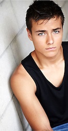 Peyton Meyer : peyton-meyer-1456966703.jpg