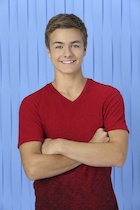 Peyton Meyer : peyton-meyer-1487403417.jpg