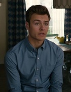 Peyton Meyer : peyton-meyer-1601139101.jpg