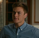 Peyton Meyer : peyton-meyer-1601139138.jpg