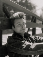 Peyton Meyer : peyton-meyer-1633944325.jpg