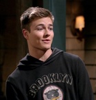 Peyton Meyer : peyton-meyer-1752007408.jpg