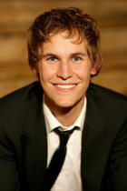 Rhys Wakefield : rhys_wakefield_1298573936.jpg