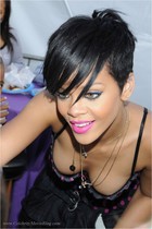 Rihanna : rihanna-1366484974.jpg