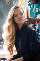 Rihanna : rihanna-1376240213.jpg