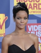 Rihanna : rihanna-1401552745.jpg