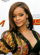 Rihanna : rihanna_1266094453.jpg
