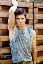 Robbie Amell : robbie-amell-1376076189.jpg