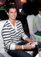 Robbie Amell : robbieamell_1289177077.jpg