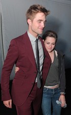 Robert Pattinson : TI4U_u1277560764.jpg