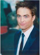 Robert Pattinson : robert-pattinson-1323596801.jpg