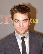 Robert Pattinson : robert-pattinson-1327538101.jpg