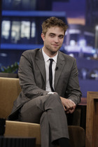 Robert Pattinson : robert-pattinson-1327796630.jpg