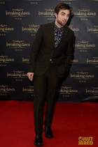 Robert Pattinson : robert-pattinson-1353257388.jpg