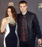 Robert Pattinson : robert-pattinson-1361429641.jpg