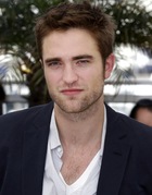 Robert Pattinson : robert-pattinson-1369506688.jpg