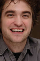 Robert Pattinson : robert-pattinson-1372354304.jpg