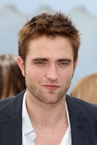 Robert Pattinson : robert-pattinson-1379802672.jpg