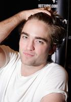 Robert Pattinson : robert-pattinson-1379807768.jpg