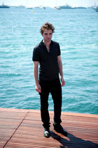 Robert Pattinson : robert-pattinson-1379891568.jpg