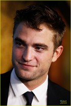 Robert Pattinson : robert-pattinson-1402240676.jpg